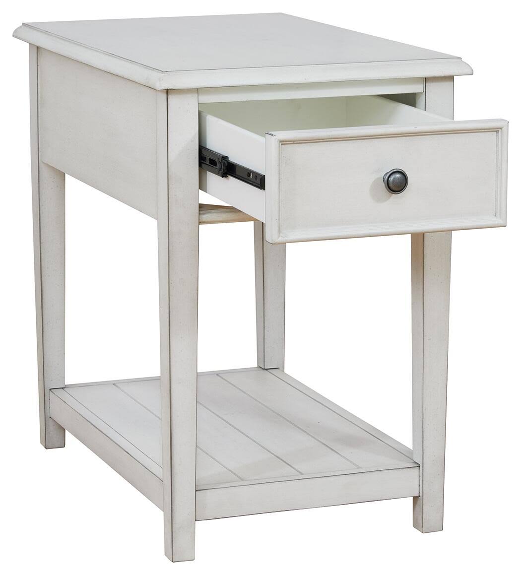 Ashley Kanwyn End Table D7379