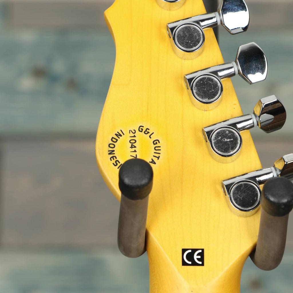 G&L Tribute ASAT Classic Bluesboy Semi-Hollow 3-Tone Sunburst X9470