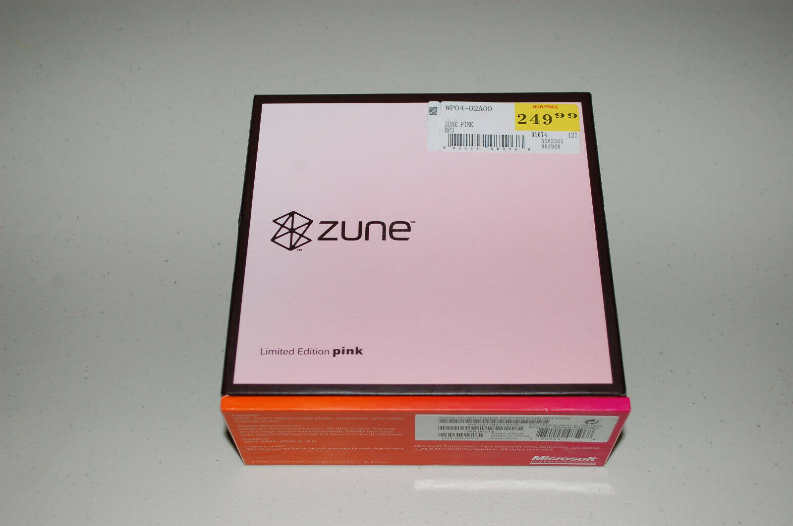 Zune 30 GB Digital Media Player Pink Y910