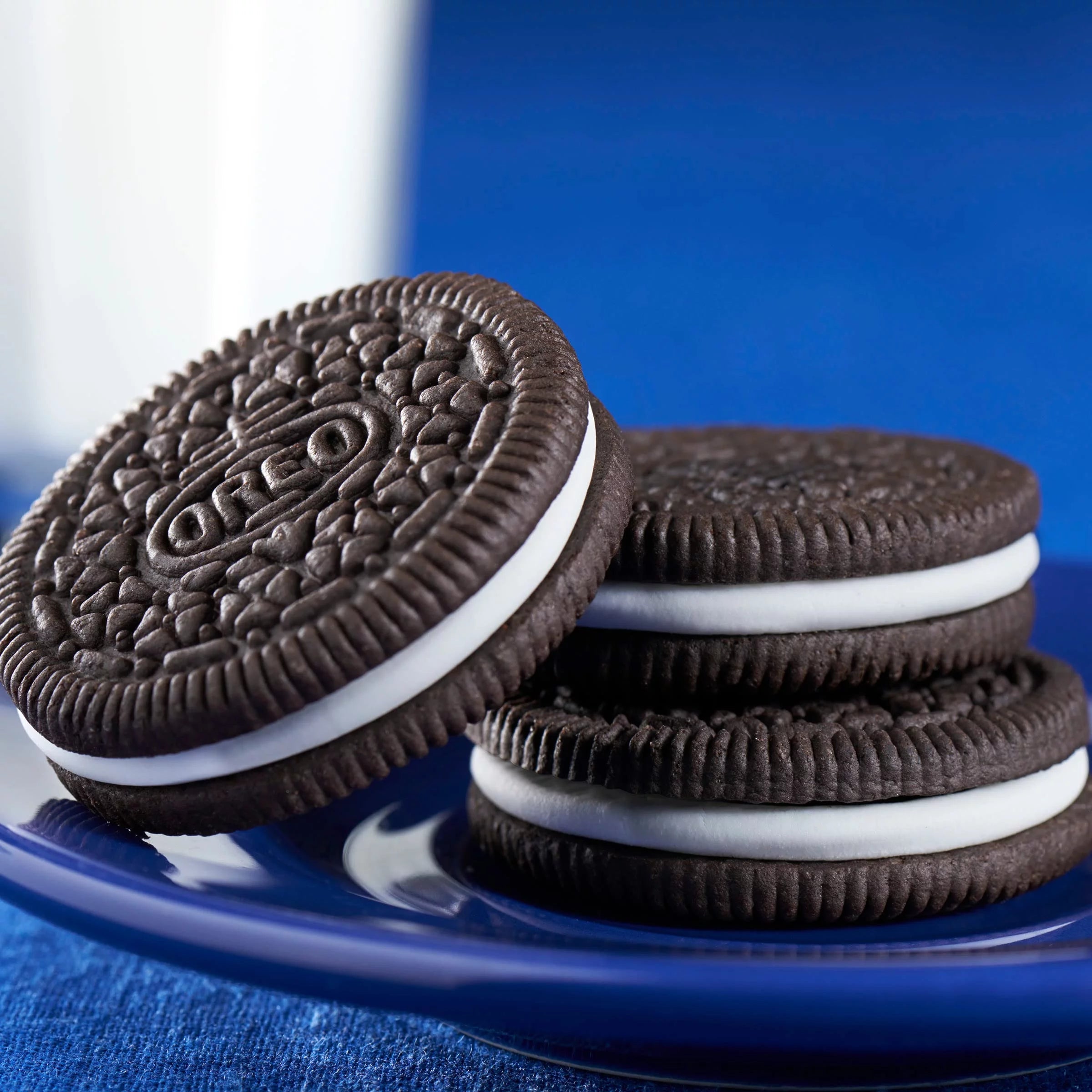 OREO Chocolate Sandwich Cookies, Family Size, 14 Pack T68629